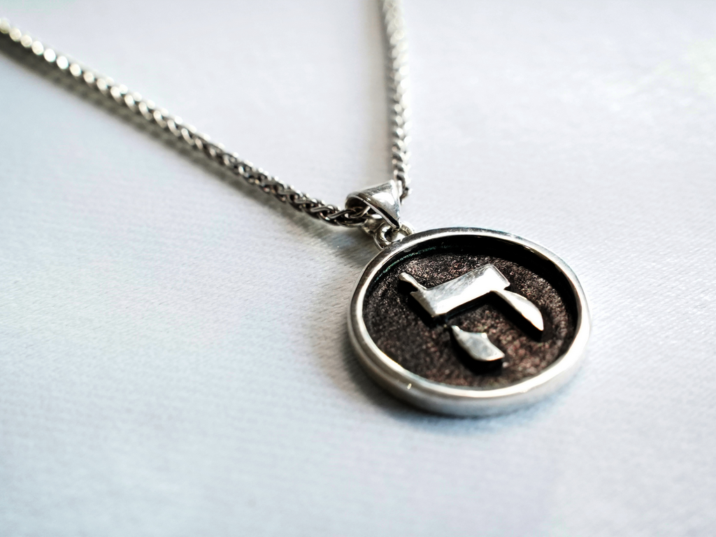 Hey Pendant (Round Disc - Black) - Image 2